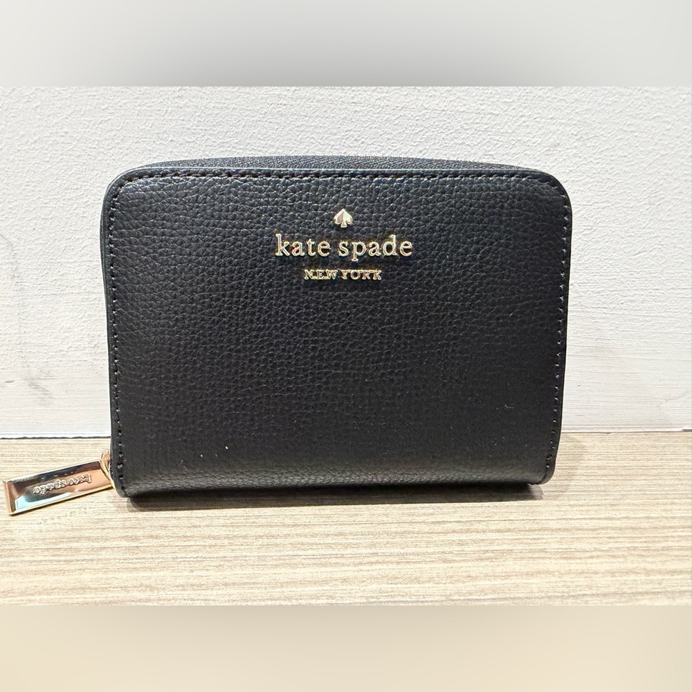 Kate Spade New York Small Zip Around Wallet NWOT
